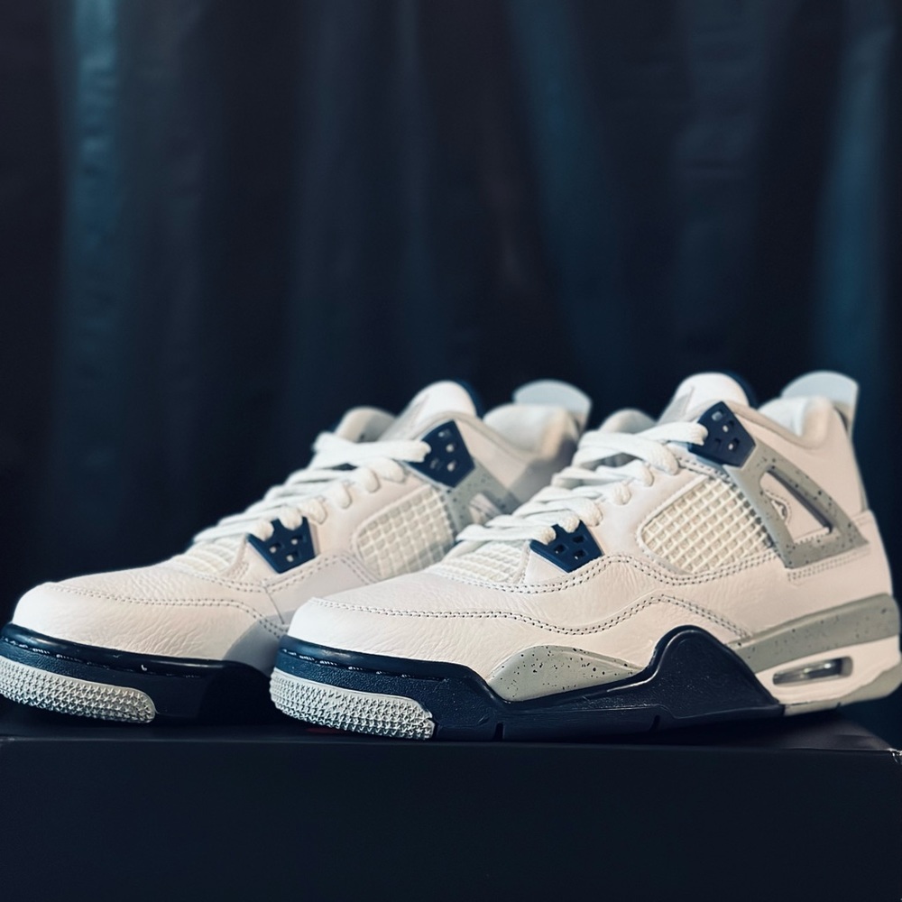 Jordan 4 Midnight Navy (GS)